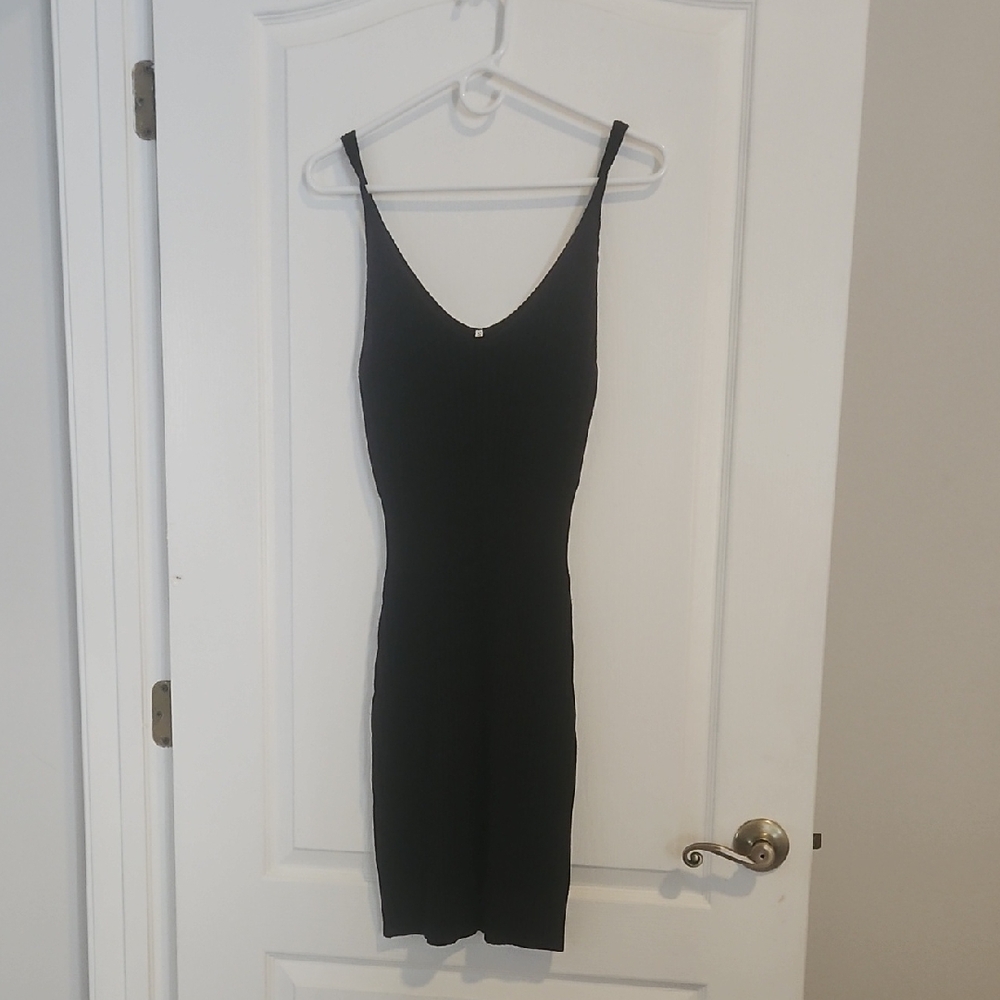 Elegant Black Sleeveless Dress